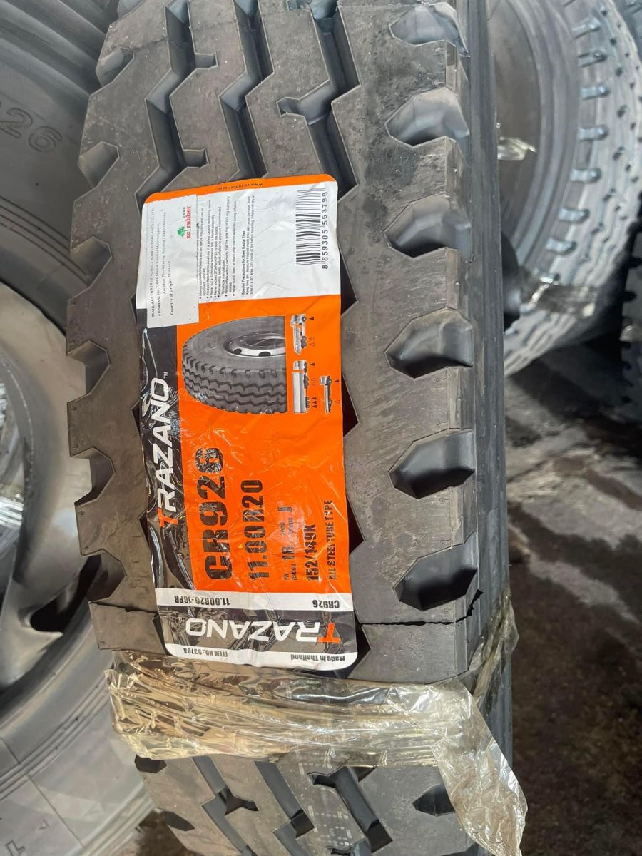 Thay lốp xe tải - Tại công ty khách hàng